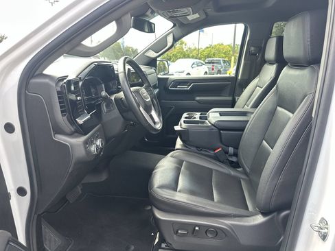 Used 2025 GMC Sierra 1500 SLT AWD/4WD image 16