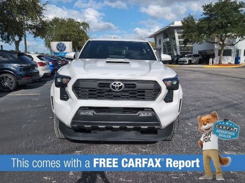 Used 2024 Toyota Tacoma TRD Sport image 2