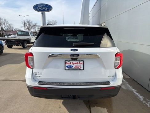 Used 2020 Ford Explorer XLT w/ Comfort Package image 4