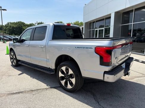 Used 2022 Ford F150 Lightning Platinum AWD/4WD image 5