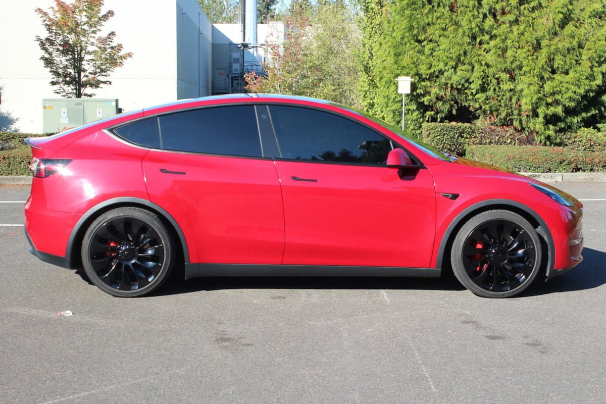 Used 2022 Tesla Model Y Performance AWD/4WD image 7