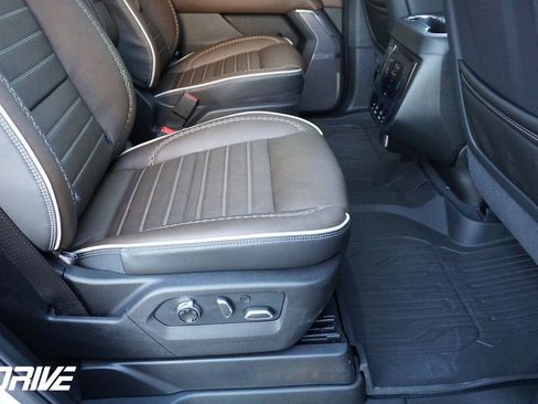 Used 2026 GMC Yukon Denali Ultimate image 48