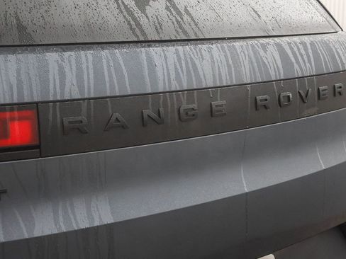 New 2025 Land Rover Range Rover Sport Dynamic SE image 12