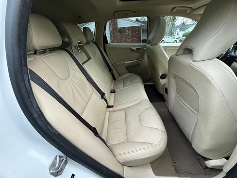 Used 2014 Volvo XC60 T6 image 15