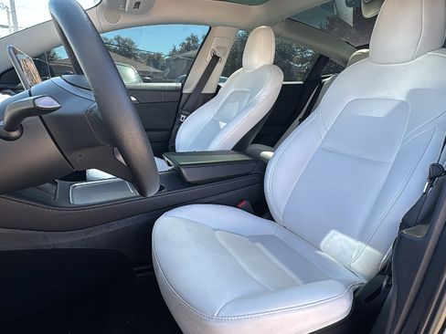 Used 2022 Tesla Model 3 Performance image 14