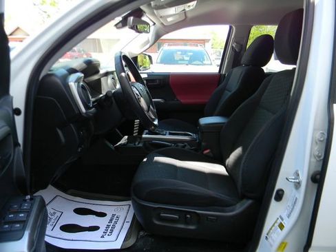 Used 2023 Toyota Tacoma SR5 AWD/4WD image 20