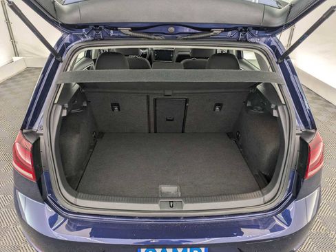 Used 2019 Volkswagen e-Golf SE w/ Driver Assistance Package FWD image 32