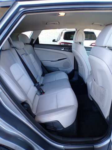 Used 2018 Hyundai Tucson SEL AWD/4WD image 23