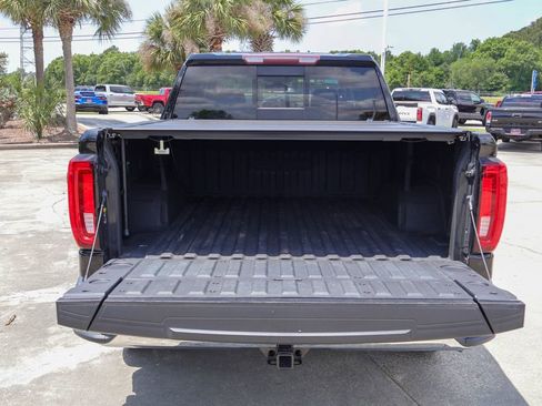 Used 2019 GMC Sierra 1500 SLT w/ SLT Premium Plus Package RWD image 30