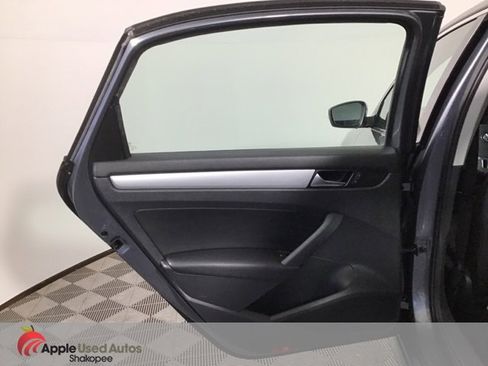 Used 2013 Volkswagen Passat 2.5 SE image 18