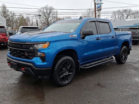 Used 2022 Chevrolet Silverado 1500 Custom Trail Boss w/ LPO, Dark Essentials Package image 3