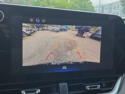 Used 2026 Chevrolet Equinox LT w/ Convenience Package II image 24