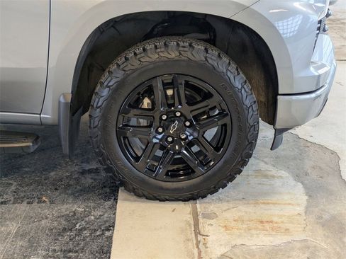 Used 2024 Chevrolet Silverado 1500 RST w/ Convenience Package II image 23