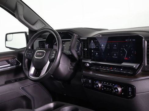 Used 2025 GMC Sierra 1500 SLT AWD/4WD image 23