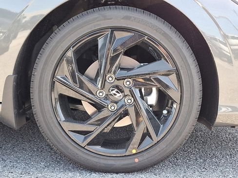 New 2026 Hyundai Elantra SEL Sport FWD image 7