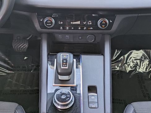 Used 2024 Mitsubishi Outlander SE Black Edition FWD image 19