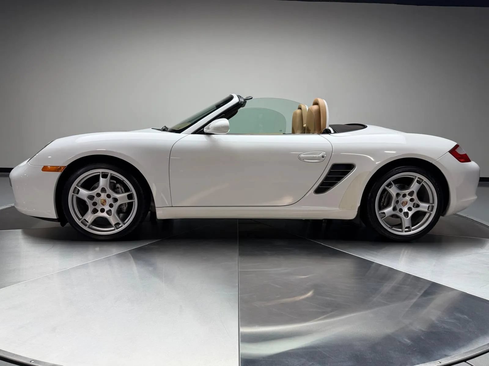 Used 2008 Porsche Boxster RWD image 4
