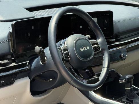 Used 2025 Kia Carnival SX Prestige FWD image 10