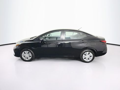 Used 2025 Nissan Versa S FWD image 4