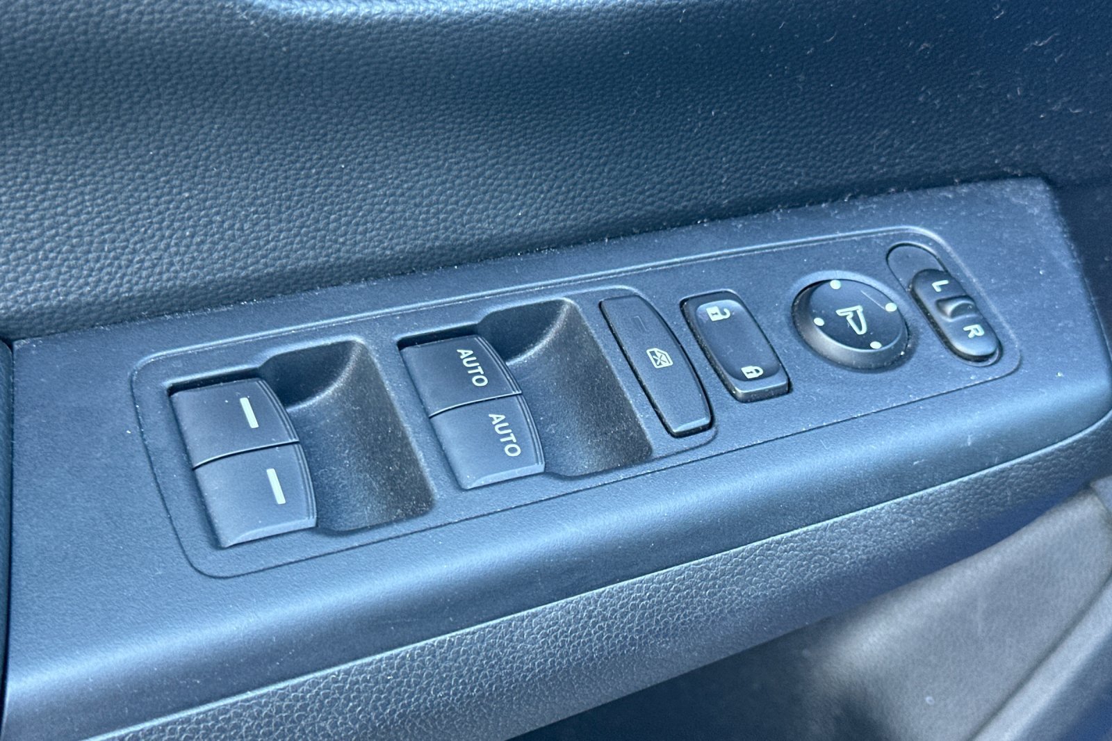 Used 2024 Honda CR-V Sport image 12