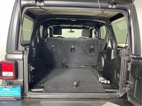 Used 2019 Jeep Wrangler Unlimited Rubicon image 19