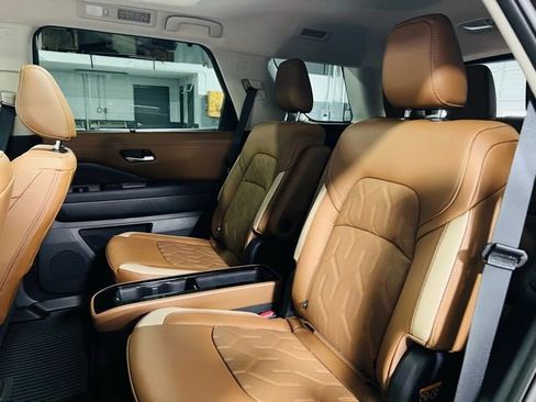 New 2026 Nissan Pathfinder Platinum FWD image 28