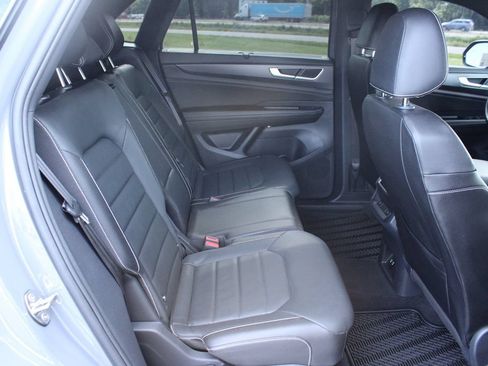 Used 2025 Volkswagen Atlas Cross Sport SEL R-Line AWD/4WD image 22