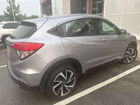 Used 2020 Honda HR-V Sport image 5