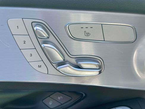 Used 2021 Mercedes-Benz GLC 300 image 12
