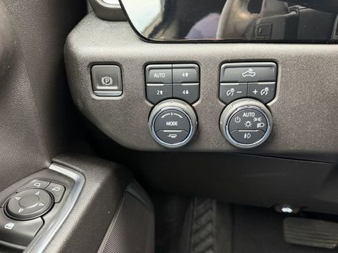 Used 2023 Chevrolet Silverado 1500 RST AWD/4WD image 18