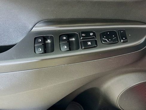 Used 2021 Hyundai Kona Limited AWD/4WD image 19