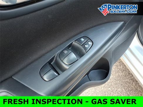 Used 2016 Nissan Sentra S image 15