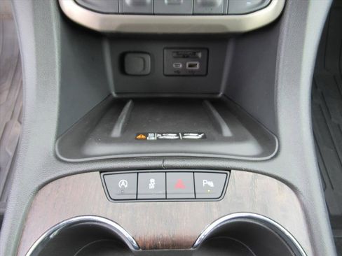 Used 2023 GMC Acadia Denali w/ Denali Ultimate Package image 24