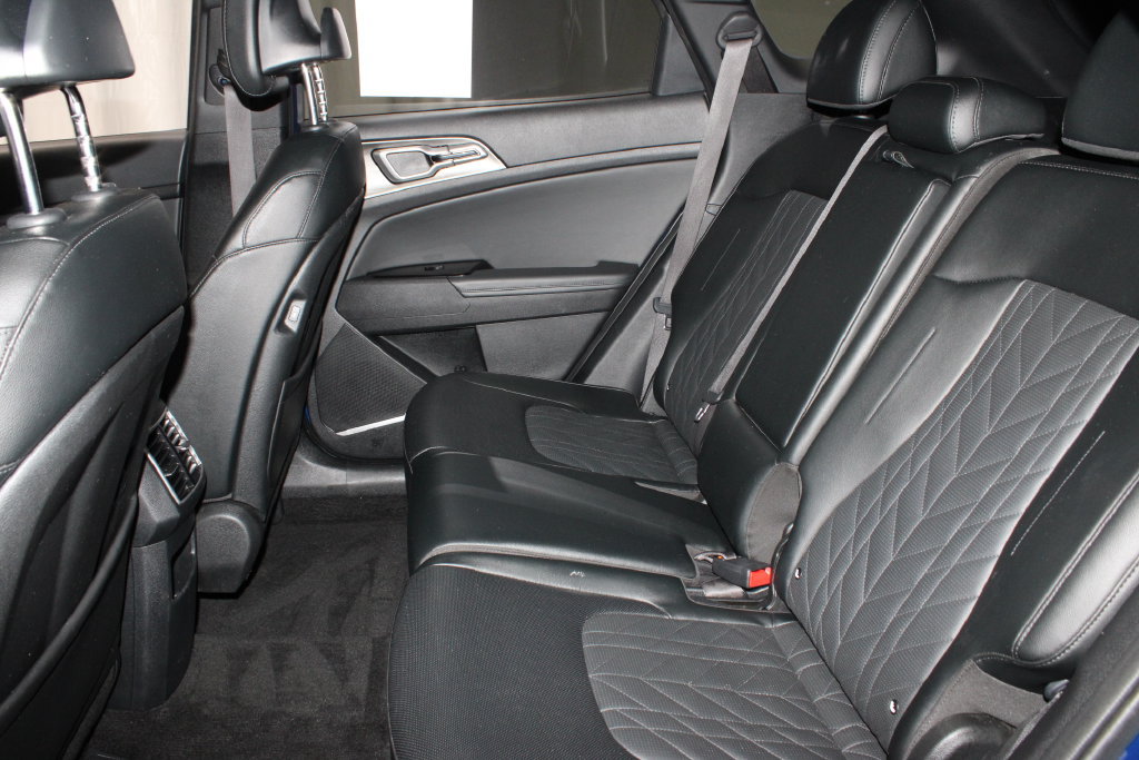 Used 2025 Kia Sportage X-Line AWD/4WD image 21
