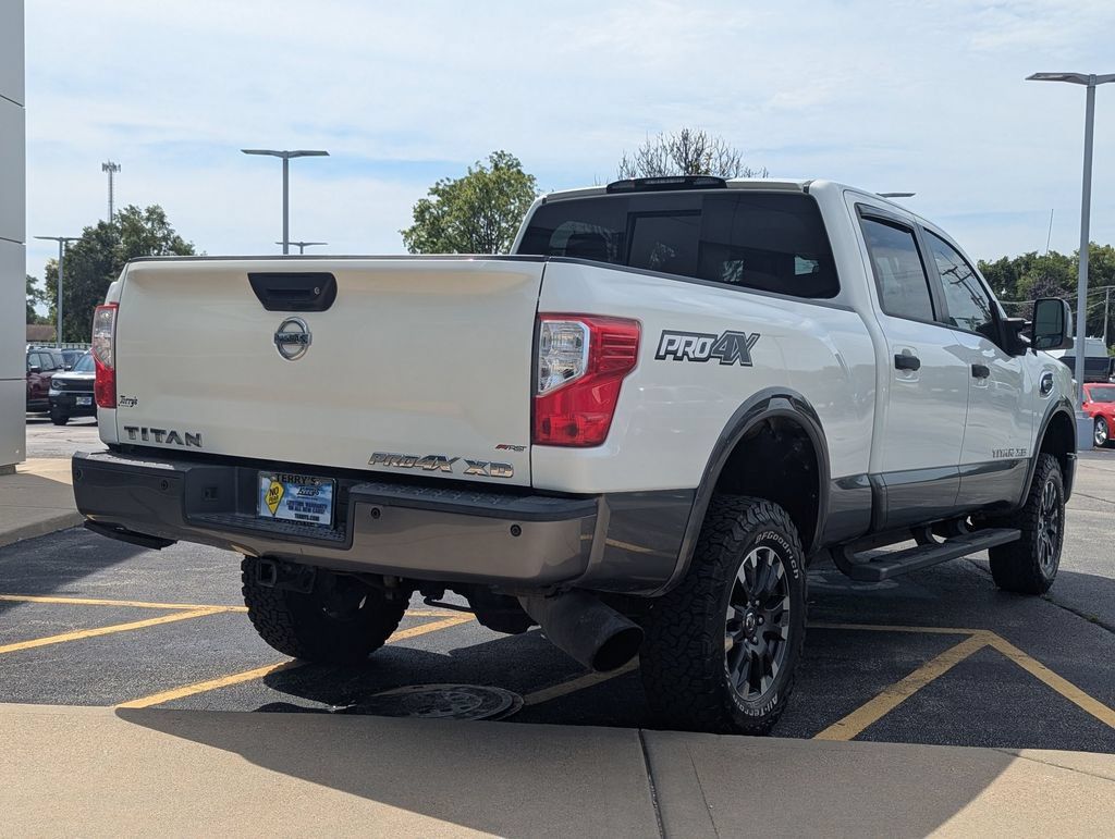 Used 2018 Nissan Titan PRO-4X w/ Pro-4x Convenience Package AWD/4WD image 3