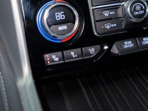 Used 2022 GMC Yukon Denali image 50