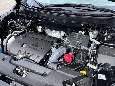 Used 2025 Mitsubishi Outlander Sport ES AWD/4WD image 33