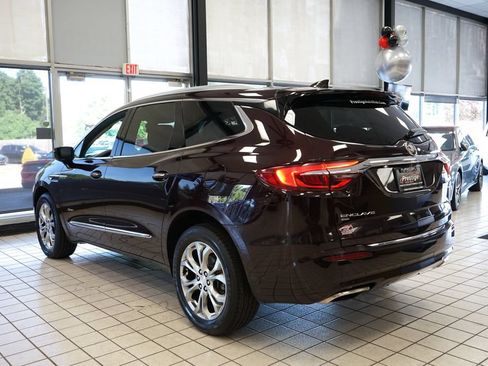 Used 2021 Buick Enclave Avenir w/ Avenir Technology Package AWD/4WD image 4