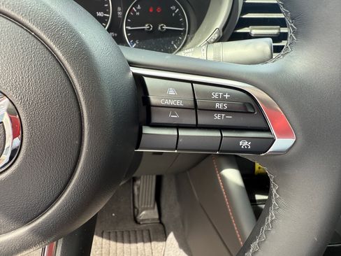 Used 2024 MAZDA MAZDA3 s image 29