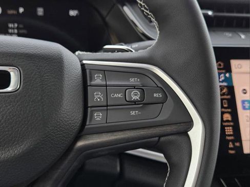 New 2026 Jeep Grand Cherokee Altitude RWD image 10