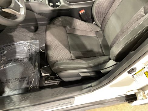 Certified 2025 Subaru Outback image 28