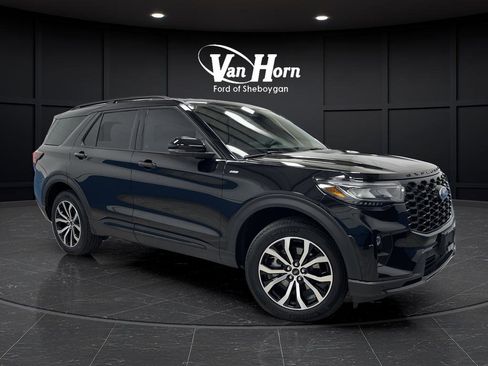 Used 2025 Ford Explorer ST-Line image 1