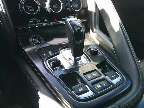 Used 2020 Jaguar F-TYPE Convertible image 31