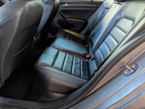 Used 2015 Volkswagen Golf R 4-Door image 17