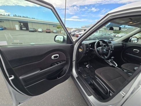 Used 2018 Kia Soul image 15
