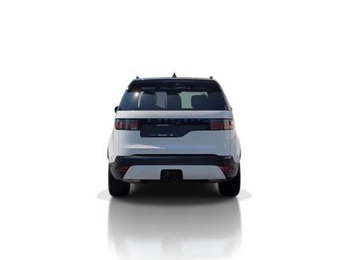 Used 2025 Land Rover Discovery Dynamic SE AWD/4WD image 7