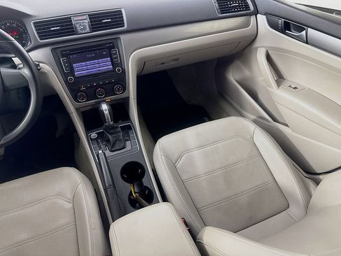 Used 2015 Volkswagen Passat 1.8T Limited Edition image 29