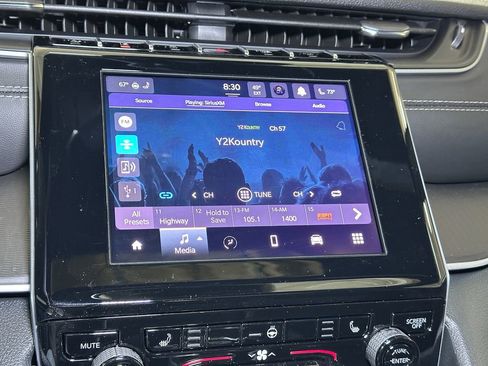 New 2025 Jeep Grand Cherokee L Altitude image 28