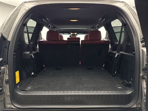 Used 2021 Lexus GX 460 Premium image 23