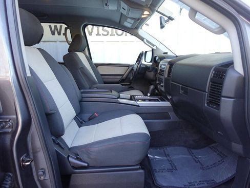Used 2012 Nissan Titan PRO-4X image 11